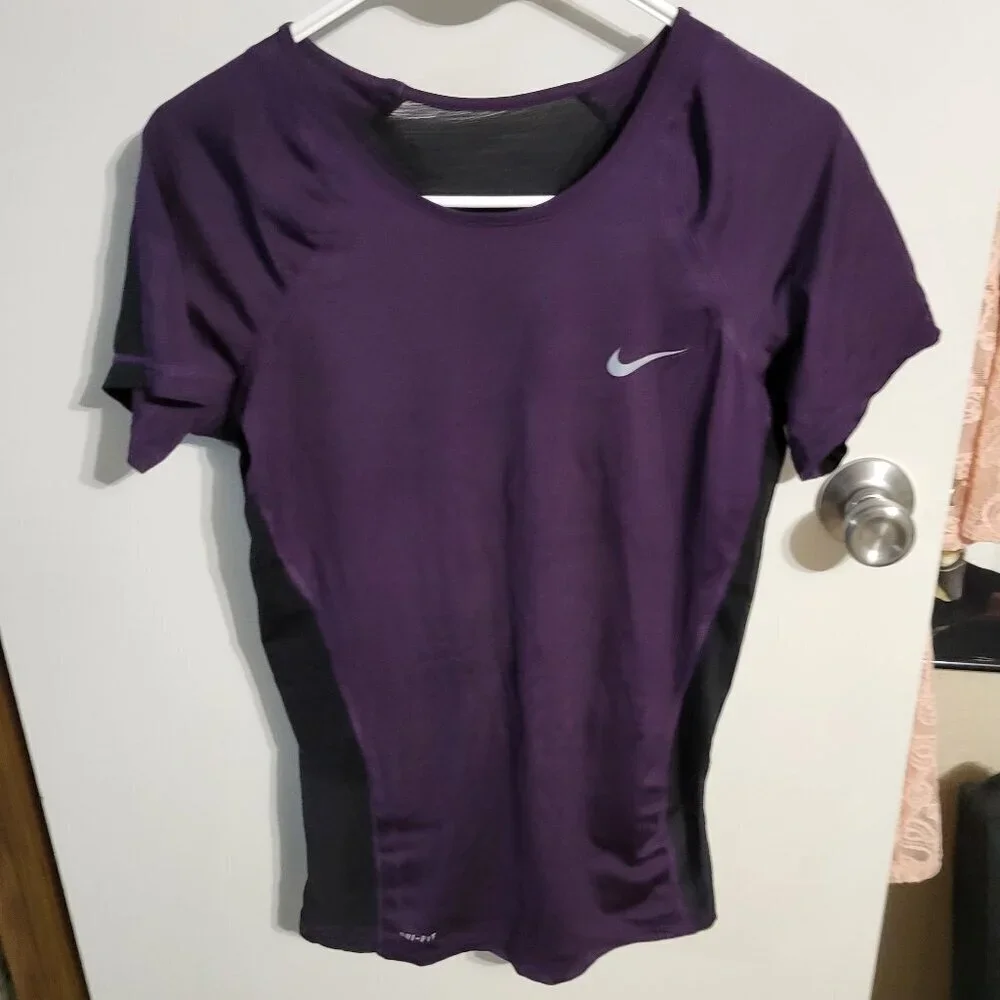 Nike Running Training Top Ribbed Material TIGHT FIT Size L